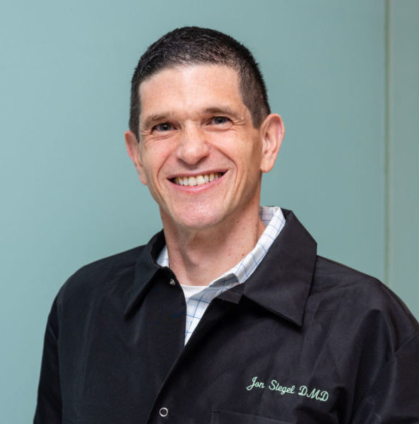 Dr. Jonathan Siegel